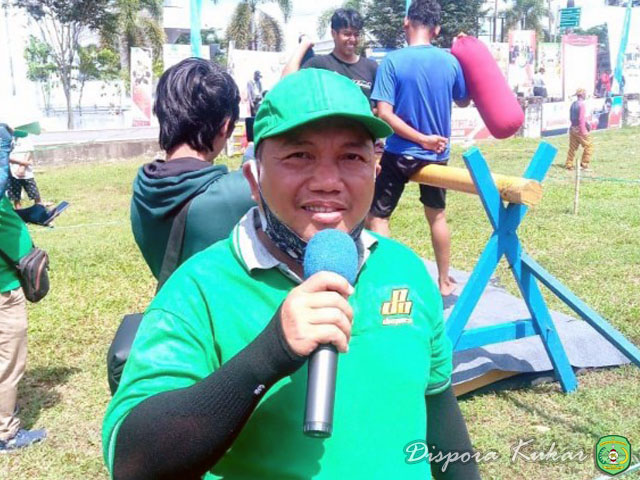 Zain Hasan Yarman selaku Koordinator Olahraga Tradisional Behempas Bantal