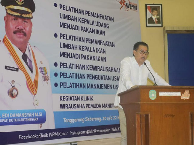 Kadispora Kukar, Awang Ilham Memberikan Sambutan Sekaligus Membuka Pelatihan Kewirausahaan Pemuda Mandiri