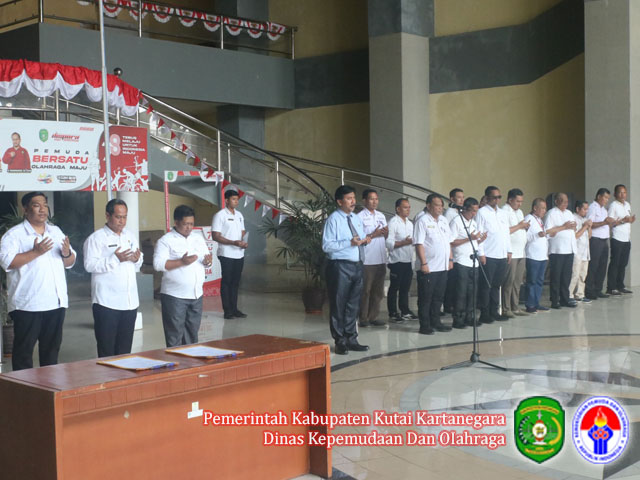 Semaraknya lomba balap ketinting di bantaran Sungai Mahakam Kecamatan Tenggarong dalam rangka memeriahkan Erau Adat Pelas Benua